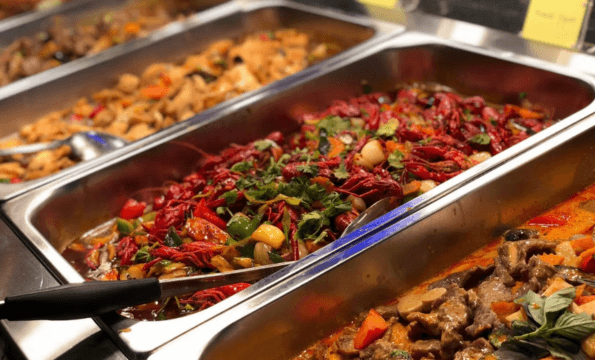 BUFFET ASIATIQUE À GOGO  | CHF 20.- offerts